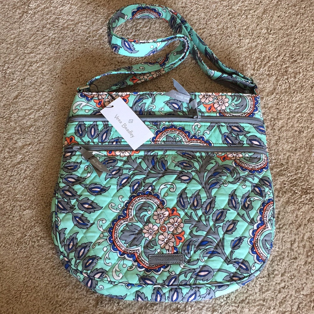 NWT Vera Bradley Trio ZIP Hipster Fan Flower